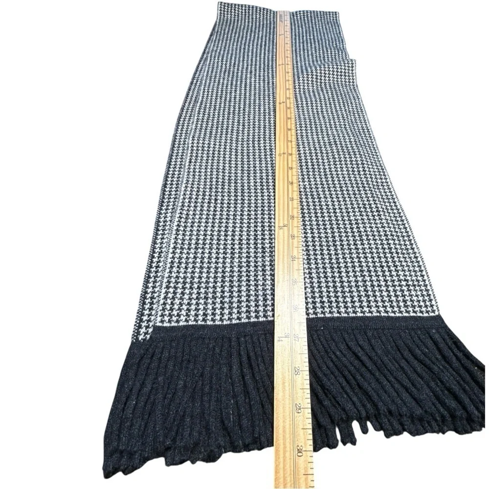 100% Cashmere excellent black